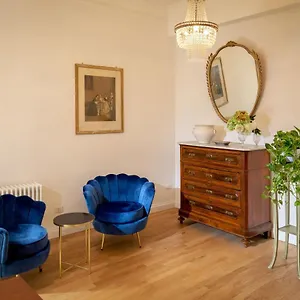 Domus Serafino Pensión Roma
