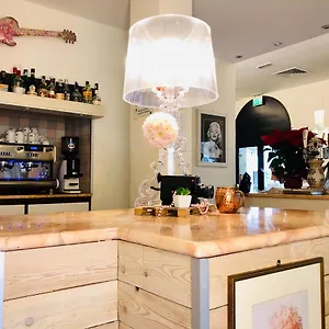 Garisenda -b&b&brunch In Centro A Riccione- Hotel Riccione